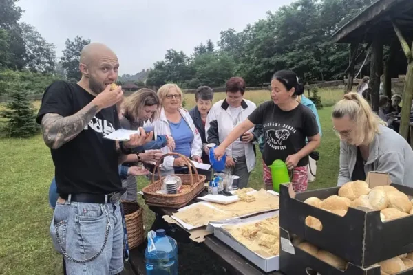 Międzypokoleniowy wyjazd integracyjny – tradycja, która łączy pokolenia