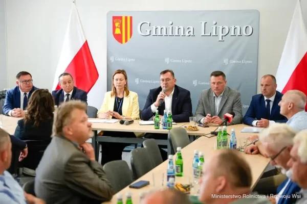 Minister Krajewski w Krzywiniu: Ponad 400 hektarów upraw zniszczonych przez nawałnice
