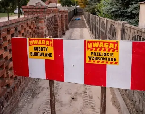 Budowa chodnika przy cmentarzu w Krzywiniu – poprawa bezpieczeństwa i komfortu