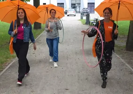 PrzystankoweLOVE w Kościanie: hula hop i jo-jo na deszczowy piątek