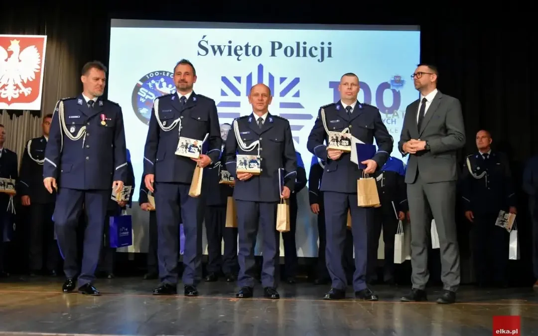 Święto Policji w Kościanie – awanse i wyróżnienia dla funkcjonariuszy z Krzywinia