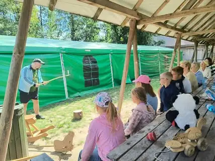 Międzypokoleniowa wycieczka do skansenu w Wolsztynie