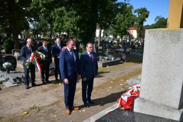 87. rocznica napaści sowieckiej na Polskę. Kościan oddał hołd ofiarom