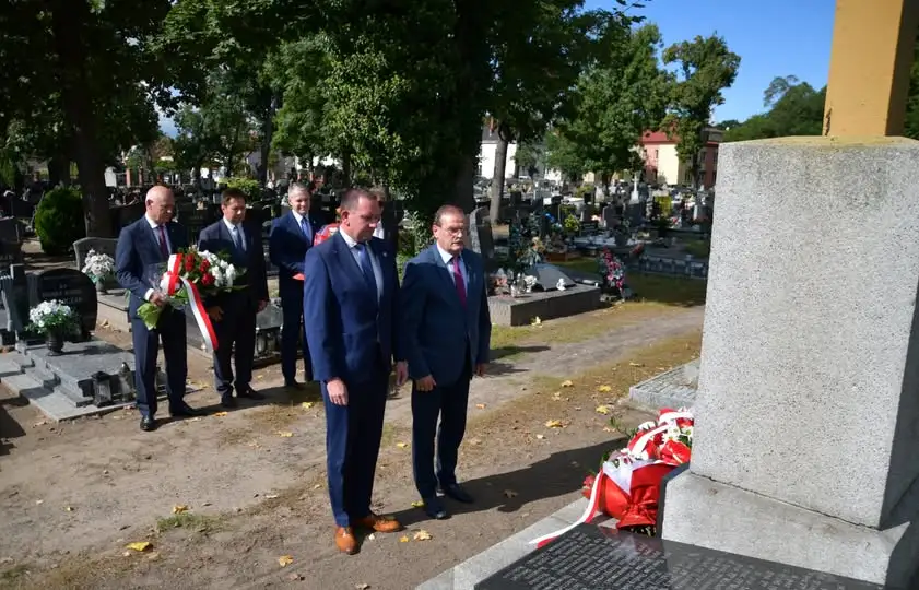 87. rocznica napaści sowieckiej na Polskę. Kościan oddał hołd ofiarom