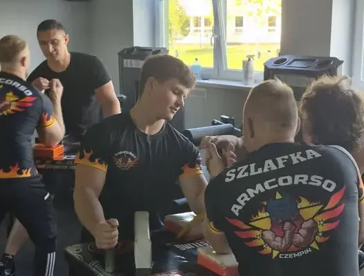 Armwrestling w Czempiniu wraca po wakacjach – nowy sezon treningów