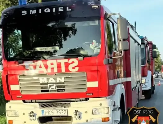 Zderzenie dwóch pojazdów w Buczu. Interweniowało pięć zastępów straży pożarnej