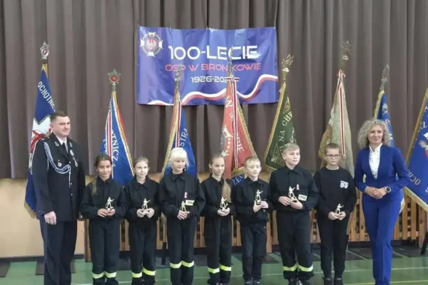 Sto lat OSP Bronikowo. Strażacy świętowali jubileusz i odebrali nowy sztandar