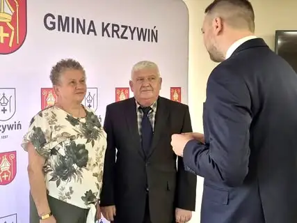 Medale za Długoletnie Pożycie Małżeńskie dla Państwa Kulig i Państwa Konik