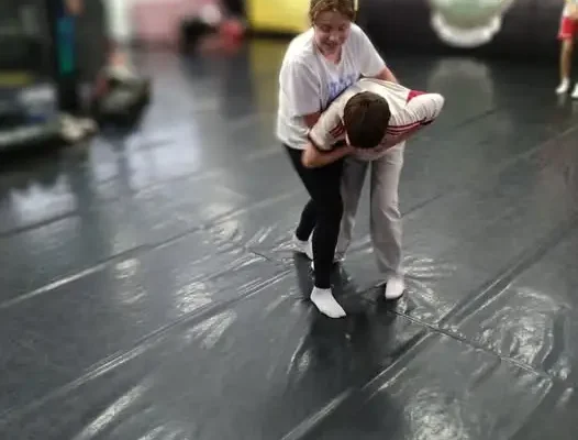Młodzież z Kościana uczyła się samoobrony pod okiem trenera z 21 Jiu Jitsu