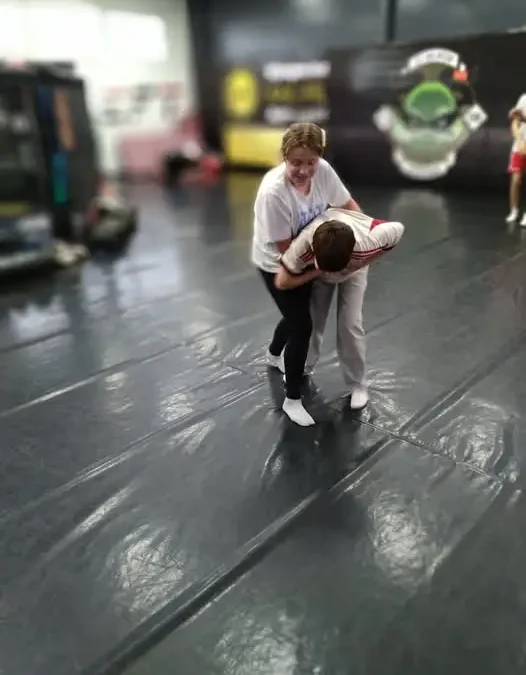 Młodzież z Kościana uczyła się samoobrony pod okiem trenera z 21 Jiu Jitsu