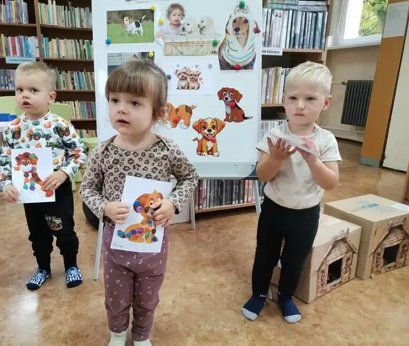 Dzień Kundelka w bibliotece w Czaczu – maluszki zostały Przyjaciółmi Kundelków